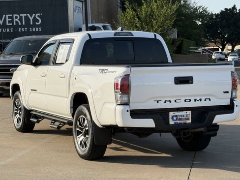 Used 2023 Toyota Tacoma TRD Sport w/ Technology Package RWD image 5