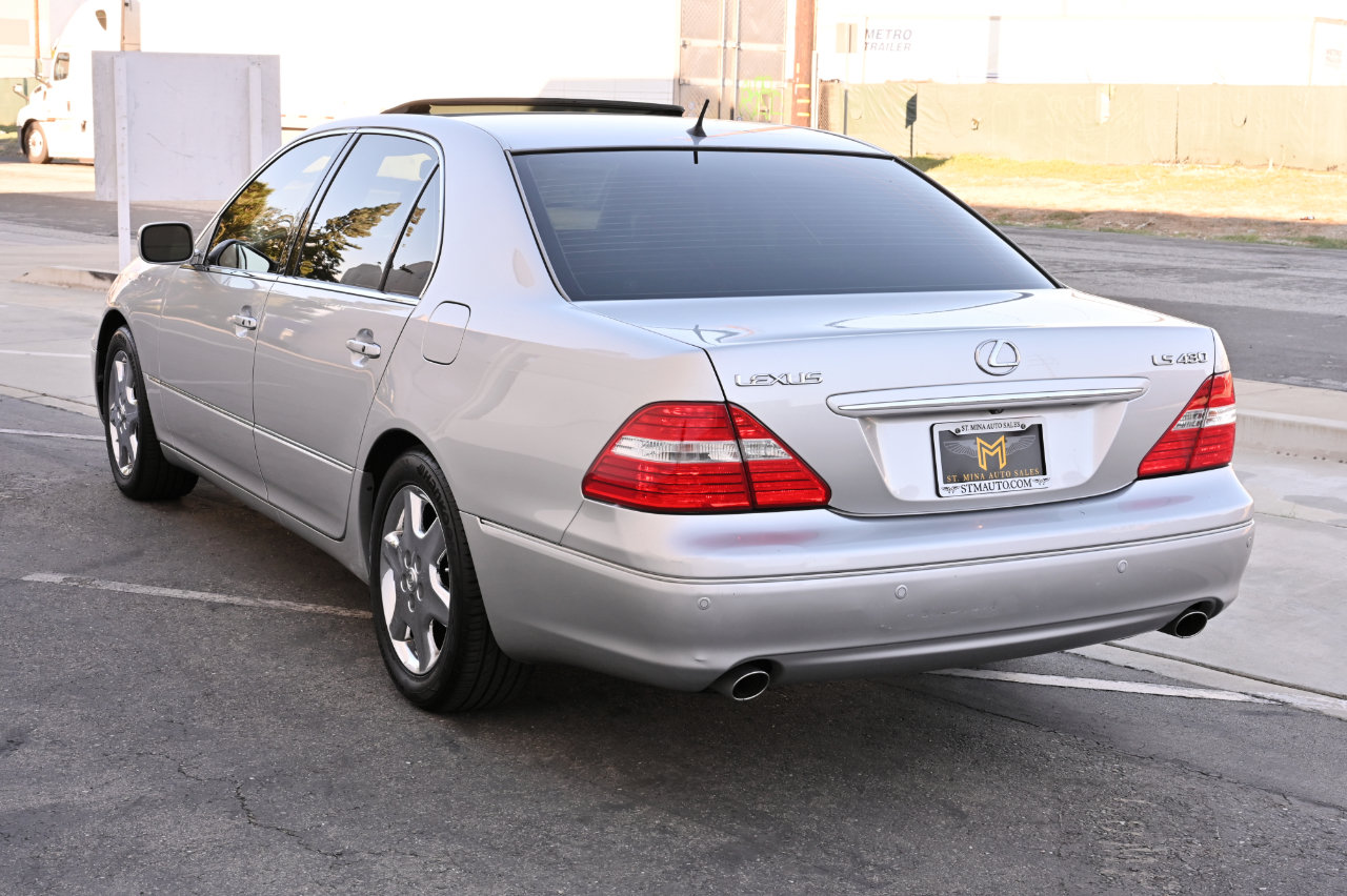 Used 2004 Lexus LS 430 w/ Modern Luxury Pkg RWD image 4