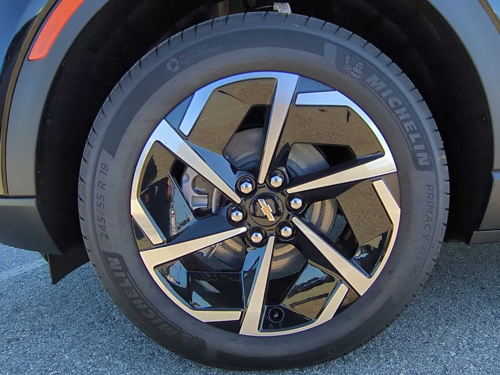 New 2026 Chevrolet Equinox EV LT AWD/4WD image 29