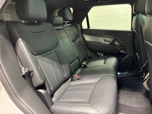 Used 2026 Land Rover Range Rover Sport SE AWD/4WD image 37