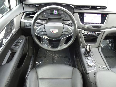 Used 2020 Cadillac XT5 Premium Luxury AWD/4WD image 15