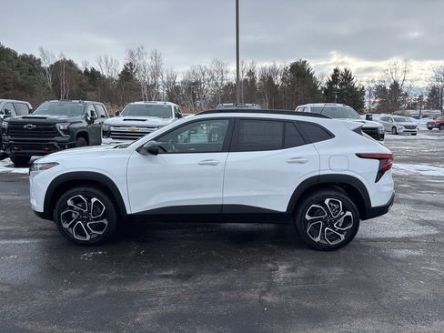 New 2026 Chevrolet Trax RS w/ Driver Confidence Package image 7