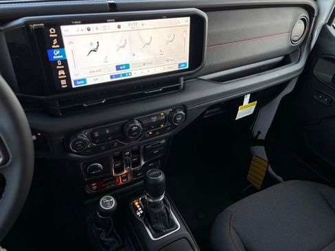 New 2026 Jeep Gladiator Rubicon w/ Safety Group AWD/4WD image 32