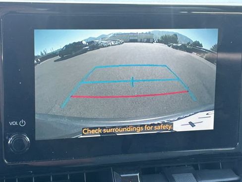 Used 2024 Toyota Corolla Cross LE FWD image 14