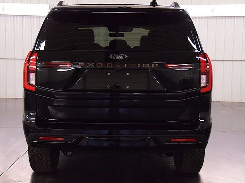 Used 2025 Ford Expedition Tremor AWD/4WD image 6