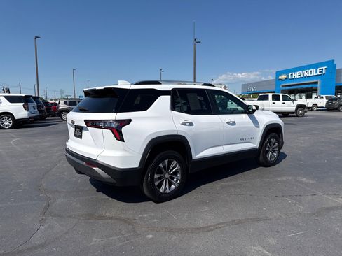 Used 2025 Chevrolet Equinox LT w/ Convenience Package II image 3