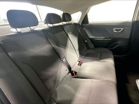 Used 2025 Kia K4 LXS image 35