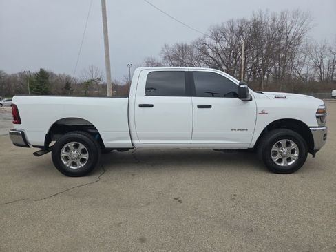 Used 2025 RAM 2500 Big Horn AWD/4WD image 9