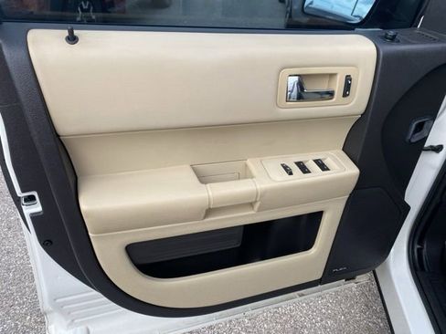 Used 2014 Ford Flex SE FWD image 16