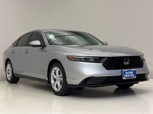 New 2025 Honda Accord LX image 4