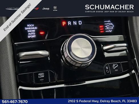 New 2025 Jeep Grand Cherokee L Summit w/ Obsidian Package AWD/4WD image 19