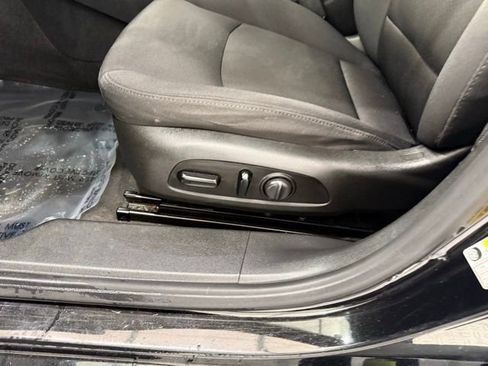 Used 2021 Chevrolet Malibu LT image 12