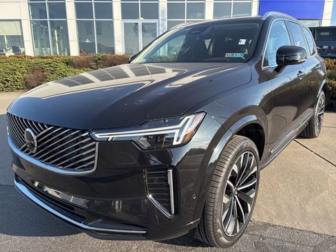 New 2026 Volvo XC90 B6 Plus w/ Protection Package Premier AWD/4WD image 2