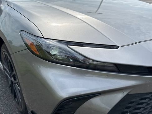 Used 2025 Toyota Camry SE FWD image 12