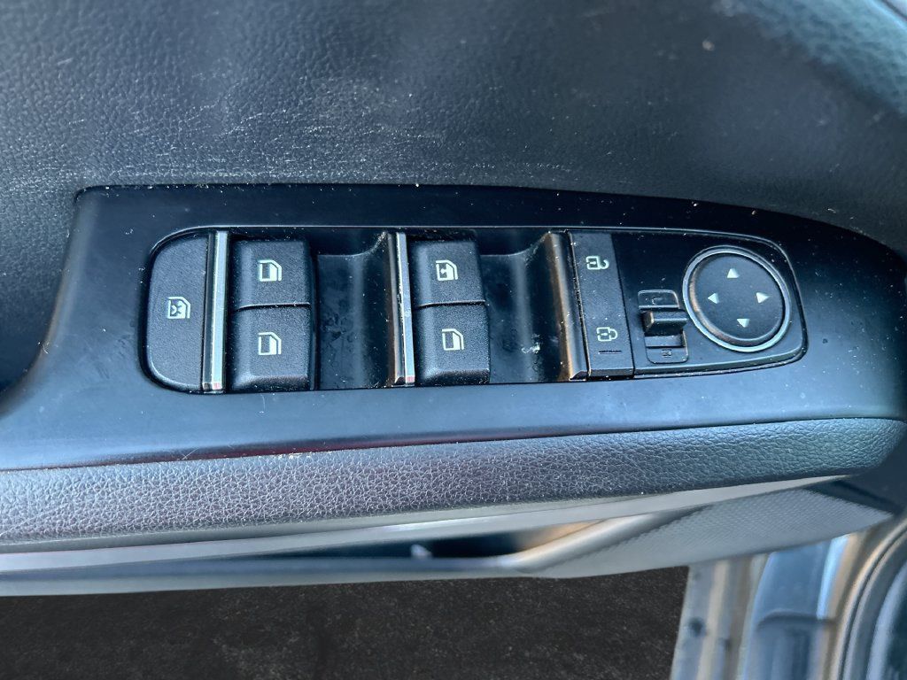 Used 2022 Kia Soul LX FWD image 12