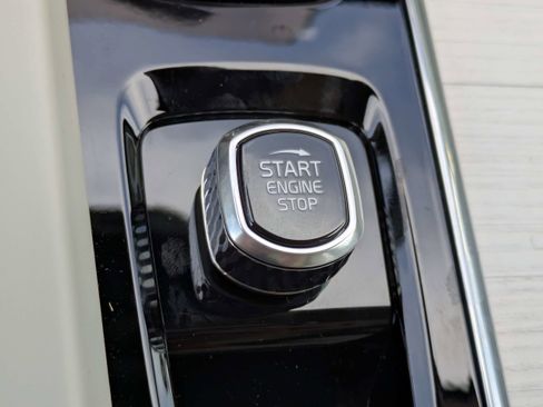 New 2026 Volvo XC60 B5 Ultra w/ Protection Package Premier image 28