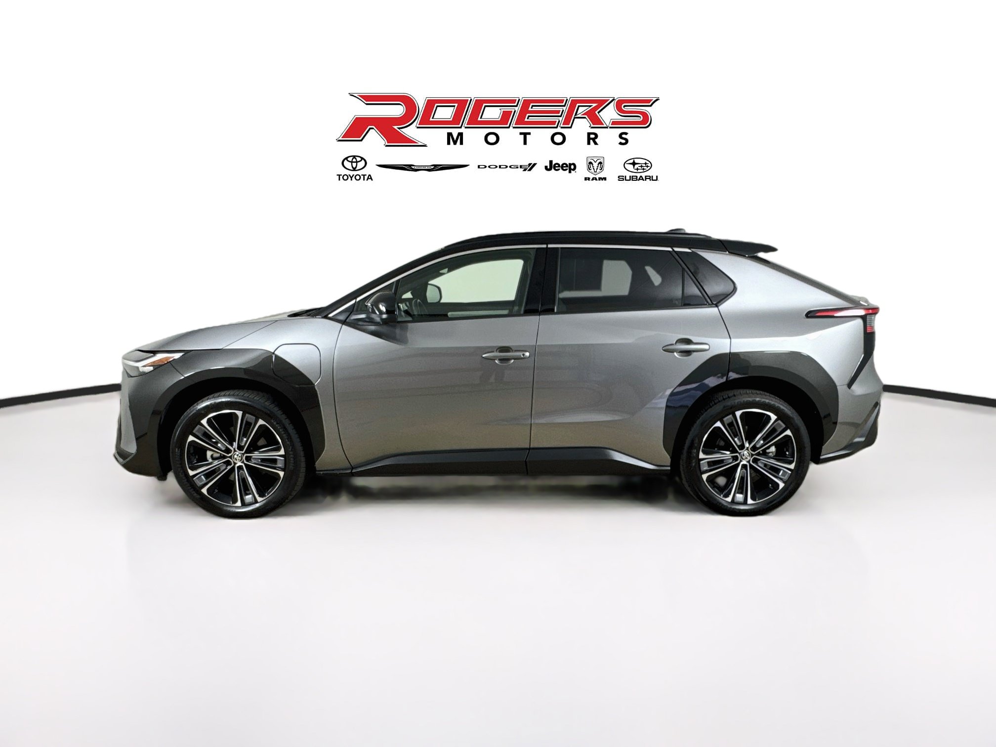 Certified 2023 Toyota bZ4X AWD w/ Weather Package image 9