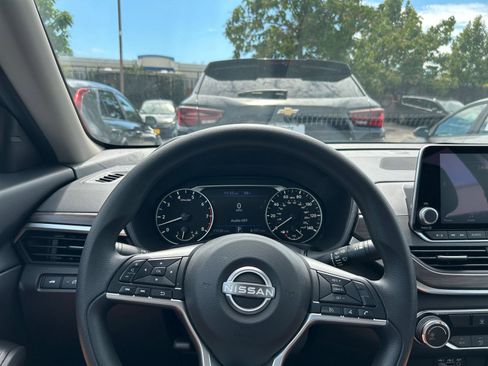 Used 2026 Nissan Altima 2.5 SV FWD image 29