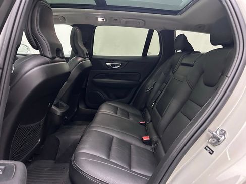Used 2020 Volvo V60 T5 Cross Country AWD/4WD image 14