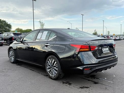 Used 2025 Nissan Altima 2.5 SV FWD image 7