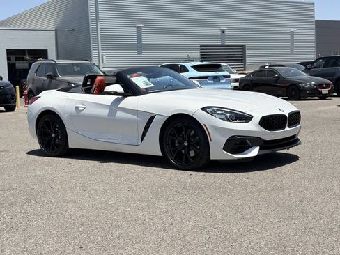 Used 2022 BMW Z4 sDrive30i w/ Premium Package 2 RWD image 3