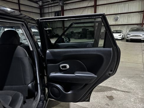 Used 2015 Kia Soul image 20