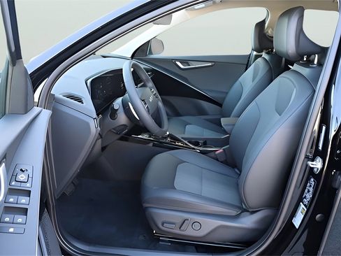 Used 2024 Kia Niro Wind image 17