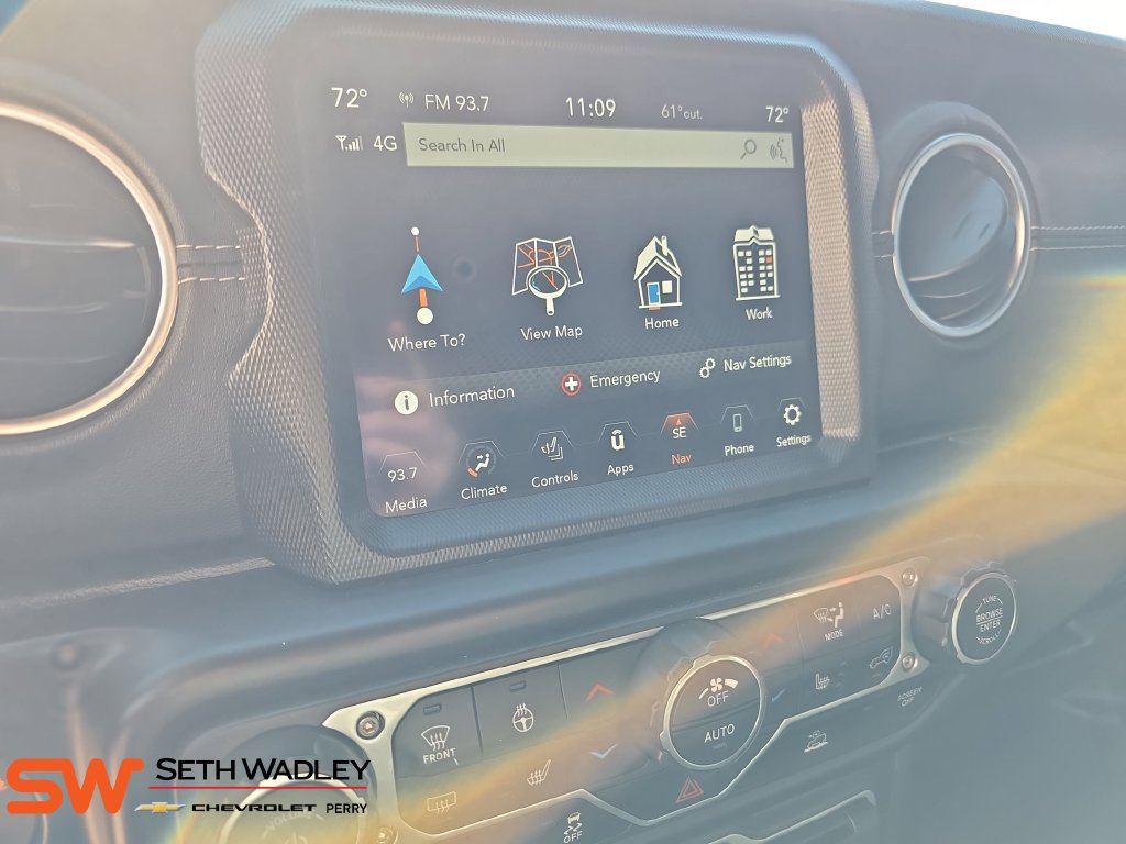 Used 2022 Jeep Wrangler Unlimited Sahara w/ Cold Weather Group AWD/4WD image 22