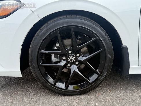 Used 2024 Honda Civic Sport image 11