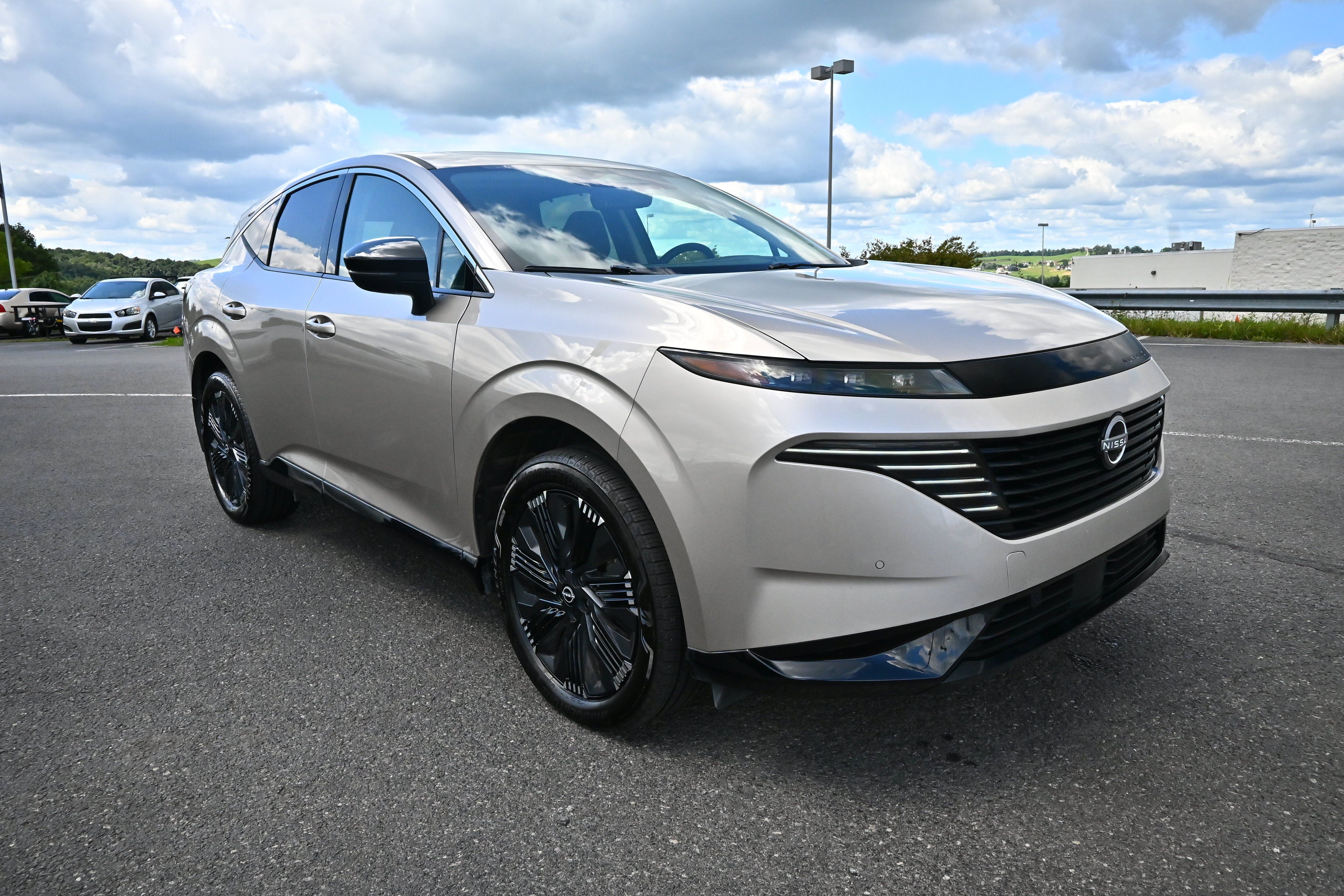 Certified 2025 Nissan Murano Platinum w/ Cargo Package AWD/4WD image 2