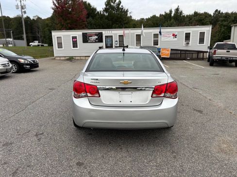 Used 2014 Chevrolet Cruze LT image 8