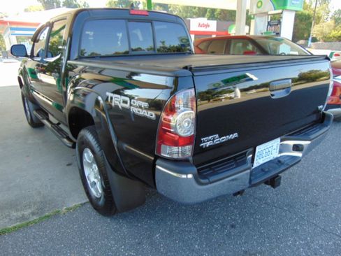 Used 2014 Toyota Tacoma 4x4 Double Cab w/ TRD Off-Road Package image 4