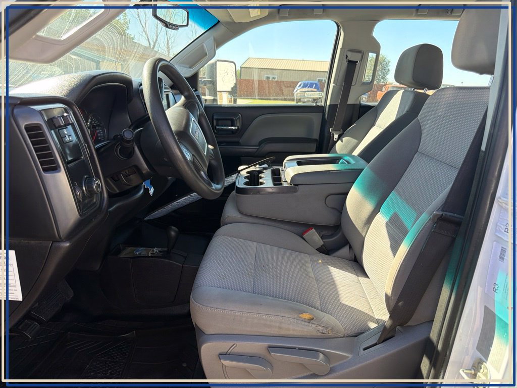 Used 2018 GMC Sierra 3500 4x4 Crew Cab w/ Sierra Convenience Package image 2