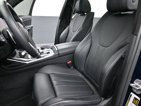 Used 2022 BMW X7 xDrive40i w/ M Sport Package image 10