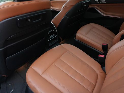 Used 2020 BMW X7 xDrive40i w/ Cold Weather Package AWD/4WD image 35