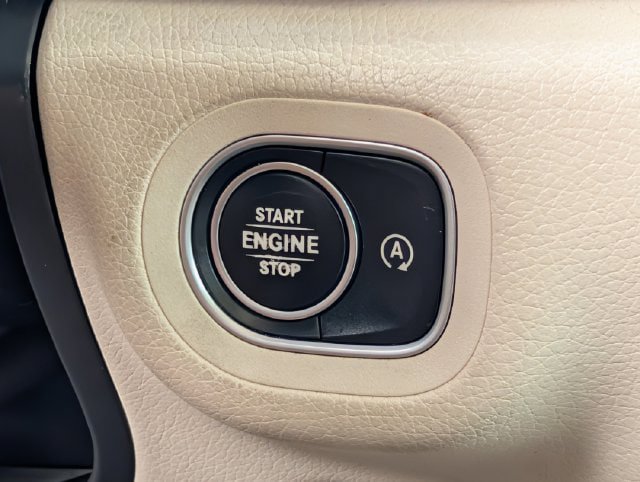 Used 2020 Mercedes-Benz GLS 450 4MATIC image 16