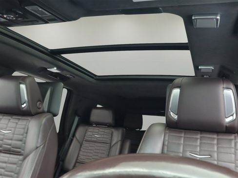 Used 2021 Cadillac Escalade Sport Platinum image 16