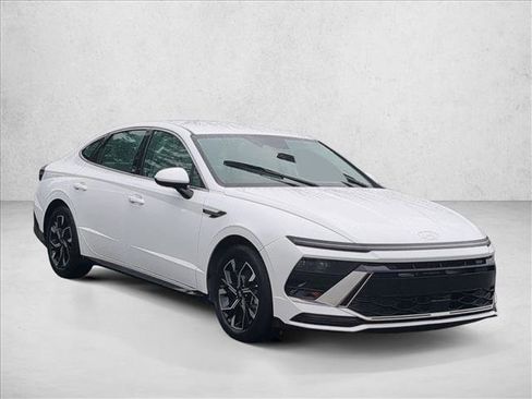Used 2025 Hyundai Sonata SEL image 3