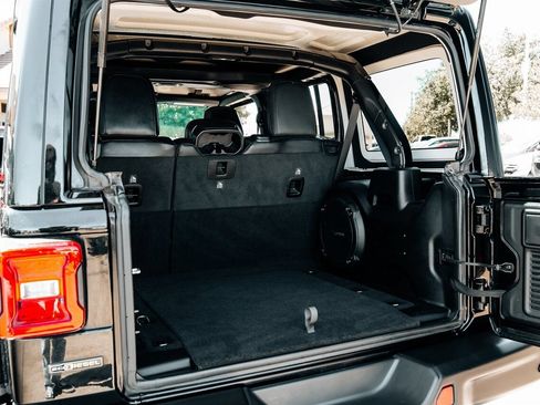 Used 2021 Jeep Wrangler Unlimited Rubicon AWD/4WD image 49