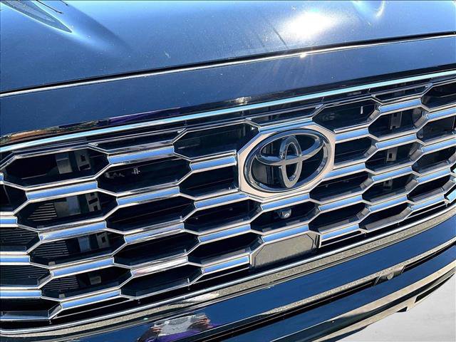 Used 2026 Toyota Sequoia Platinum AWD/4WD image 27