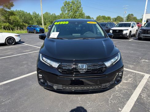 Used 2025 Honda Odyssey Elite image 9