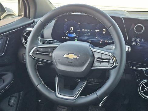 Used 2025 Chevrolet Blazer EV LT image 37