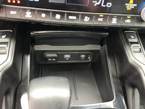 Used 2025 Kia Telluride S AWD/4WD image 20
