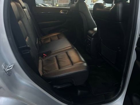 Used 2013 Jeep Grand Cherokee Laredo image 19