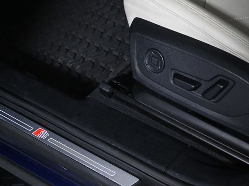 Used 2025 Audi Q3 2.0T Premium w/ Convenience Package image 20