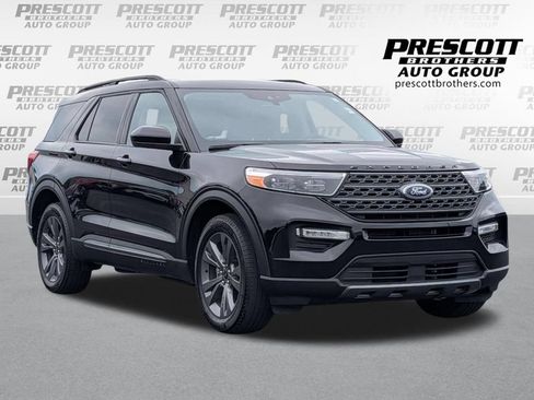 Used 2024 Ford Explorer XLT w/ Equipment Group 202A AWD/4WD image 1