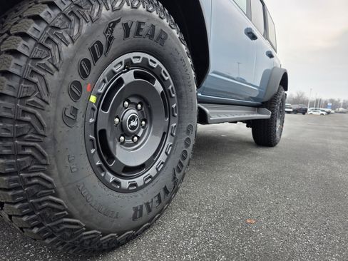 New 2025 Ford Bronco Outer Banks w/ Sasquatch Package image 22