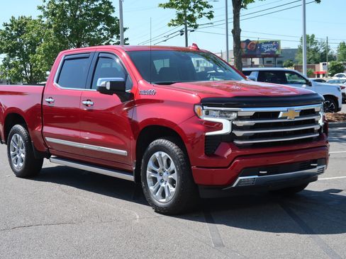 Used 2023 Chevrolet Silverado 1500 High Country AWD/4WD image 2
