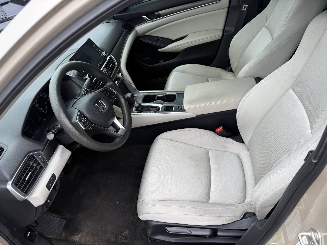 Used 2019 Honda Accord LX image 18