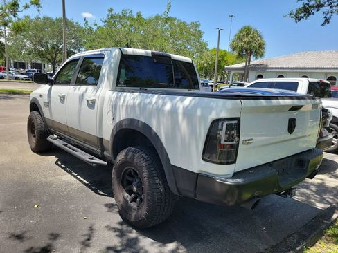 Used 2016 RAM 1500 Laramie RWD image 4